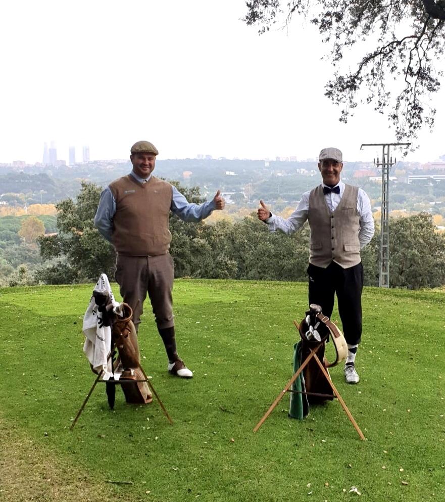 Monty (izda.) y Carlos Balmaseda, al estilo hickory.