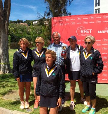 Campeonas de España +50 Begoña Eraña, Mónica Álvarez de Mon, Ana Almansa, Carmen Chillida y Beatriz Pellón