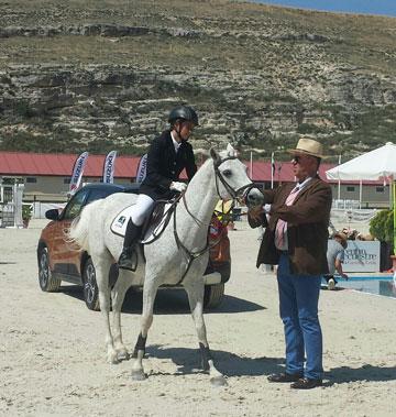 Belén Varela recogiendo su 3er premio