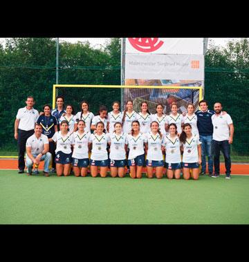 Plantilla y cuerpo técnico del Club de Campo subcampeón del Eurohockey Trophy (Foto: Ignacio Monsalve)