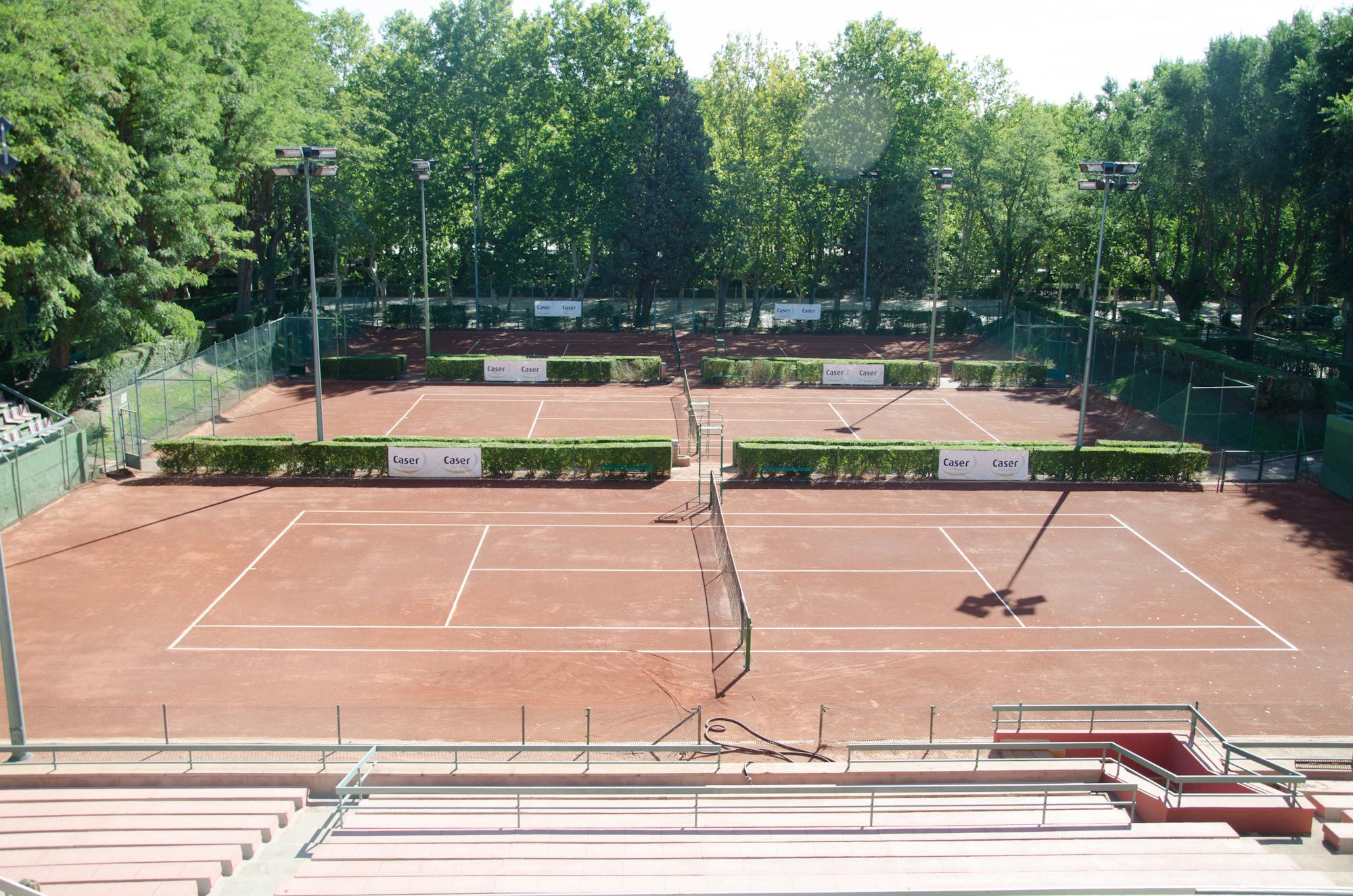 Pistas de tenis del Club de Campo.