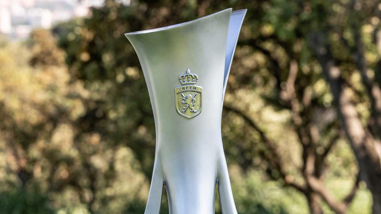 Trofeo de la Liga de hockey. Foto: Miguel Ros / CCVM