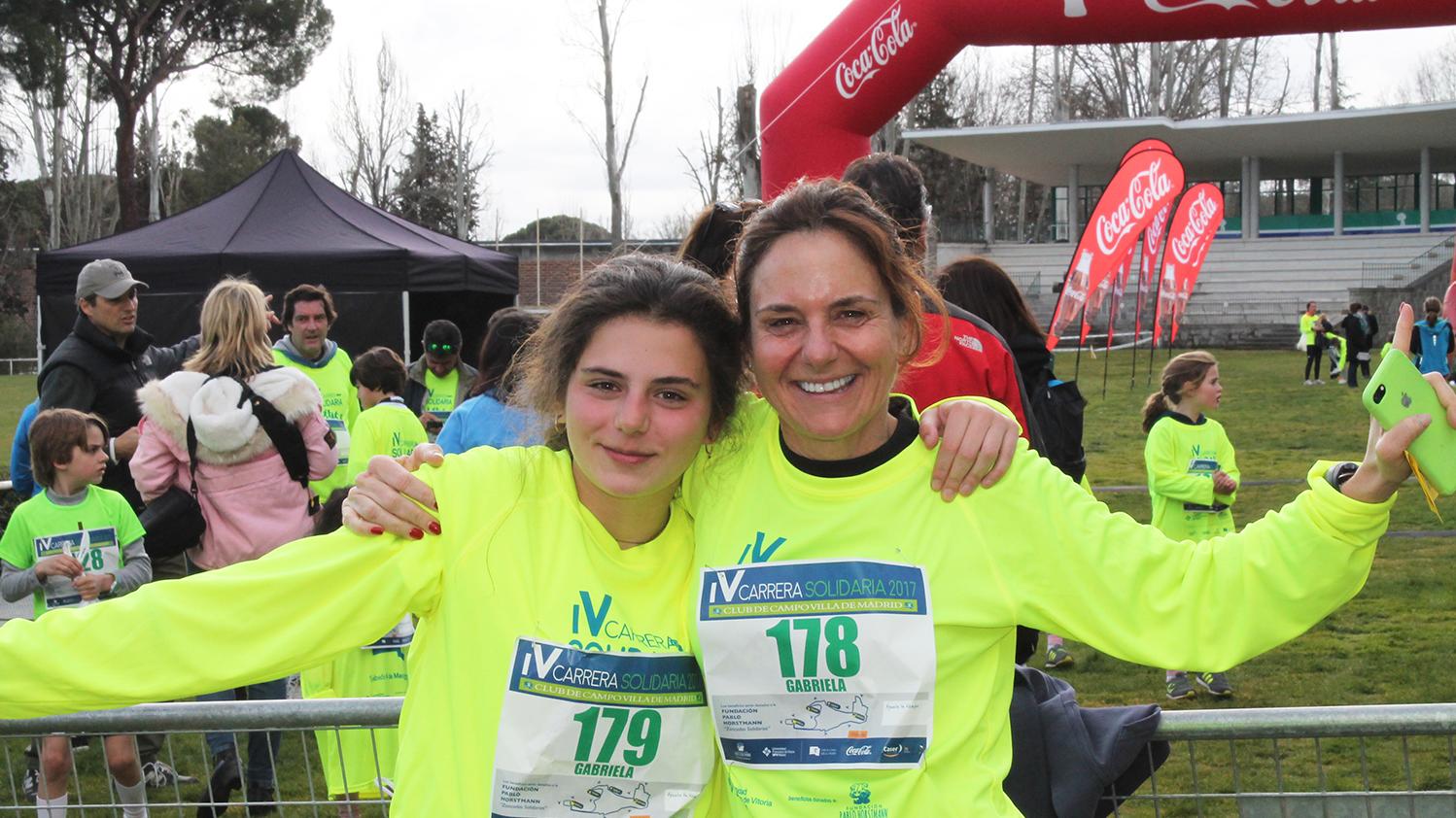 Hija y madre en la Carrera Solidaria 2017