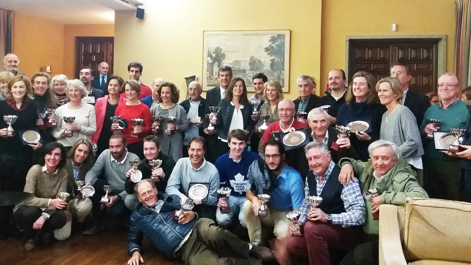 Foto de familia de los premios anuales de golf 2016