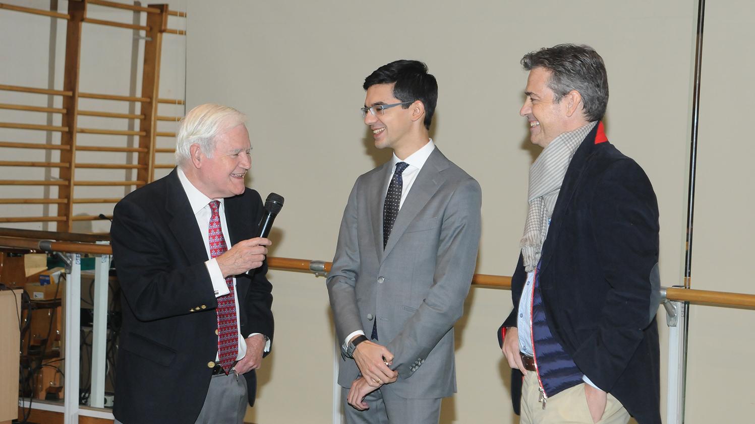 Presentación del Gran Maestro Internacional Anish Giri