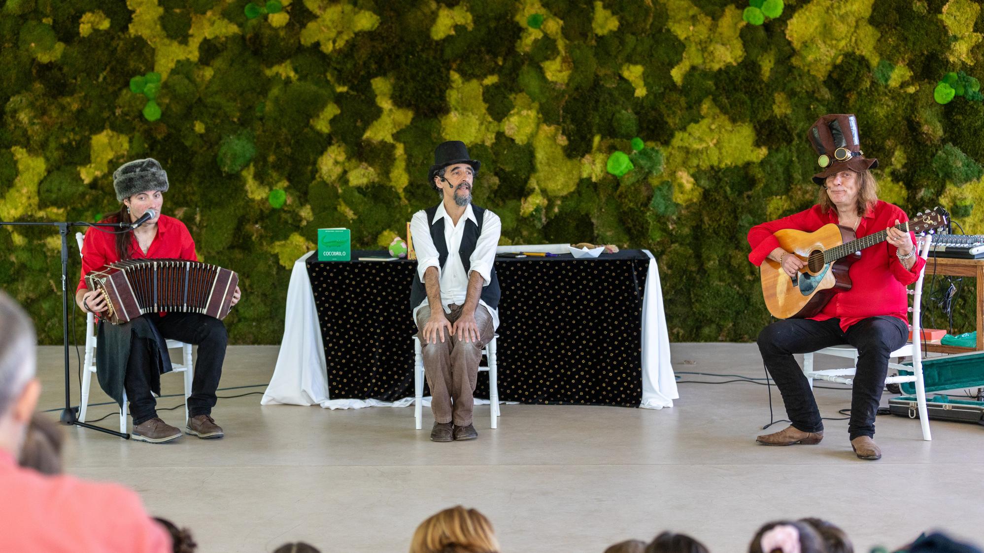 Fotogalería del evento familiar Canticuentos