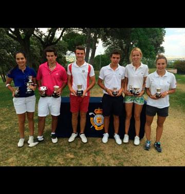 A la izquierda, María Herráez campeona Cadetes.