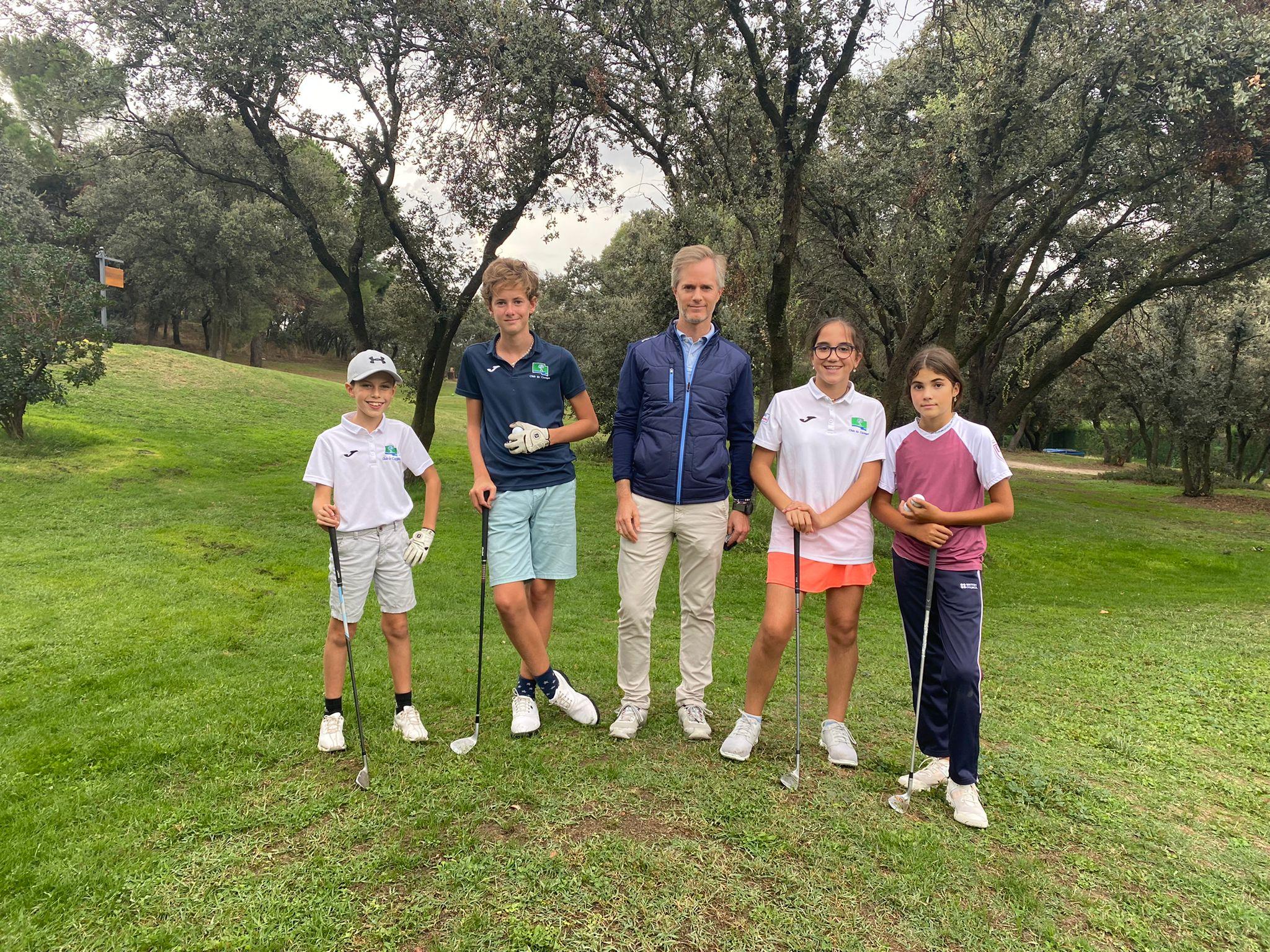 El equipo del Club que ha participado en el Campeonato de Madrid Interclubes de golf alevín y benjamín.