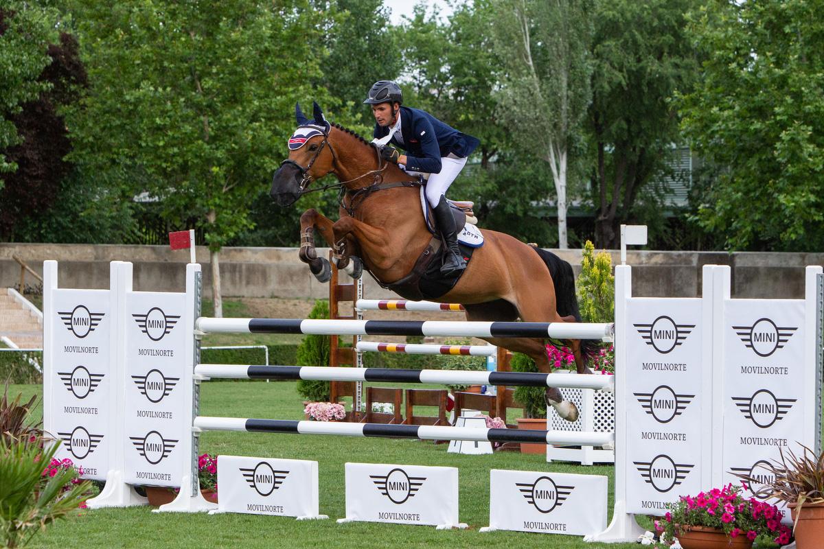 Salto durante el CSI 2* Memorial Alfonso Arango. Foto: Miguel Ros