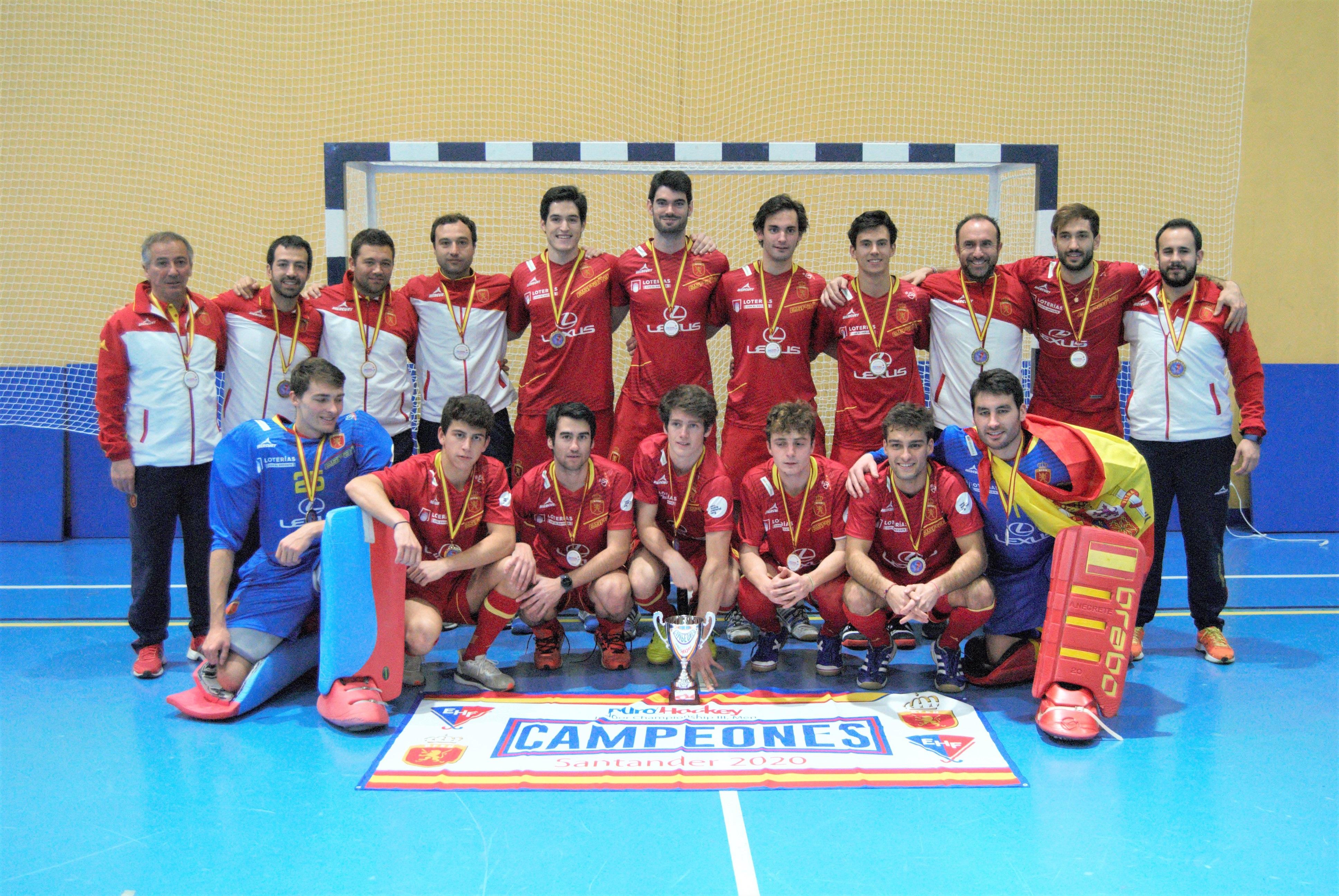 La selección española masculina campeona del EuroHockey Indoor Championship III. Foto: RFEH