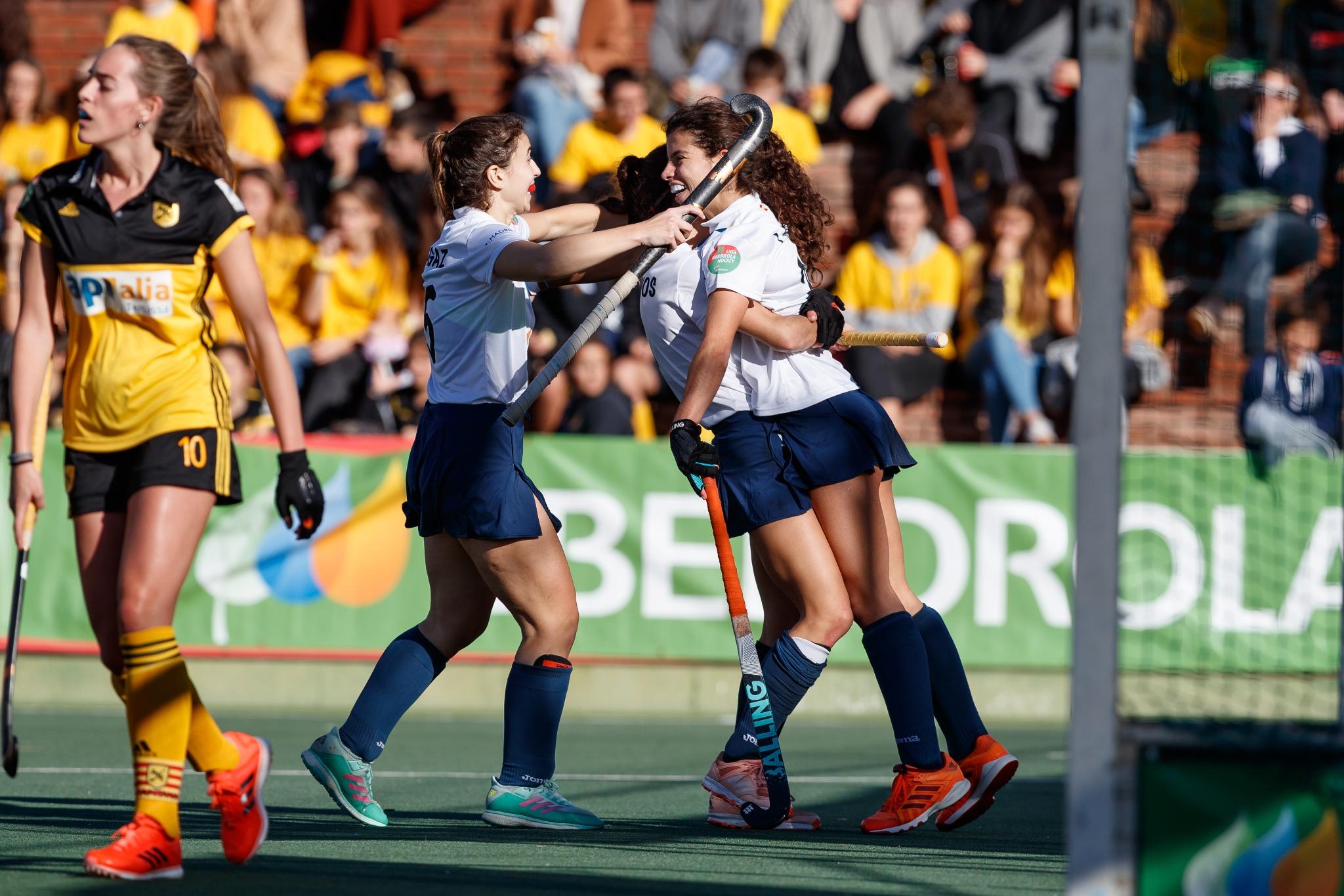 Las jugadoras del Club celebran un gol ante el Atlètic Terrassa. Foto: RFEH