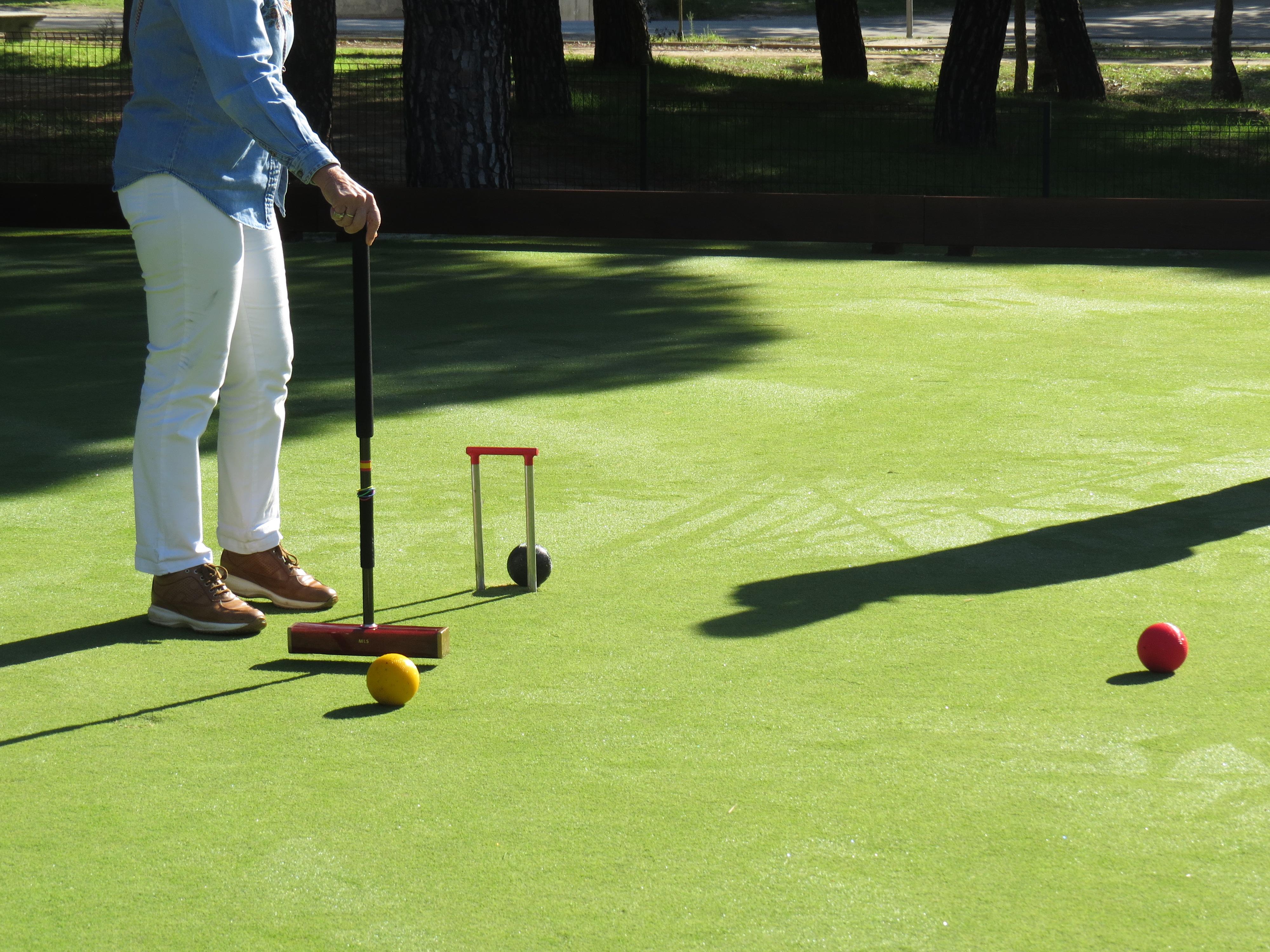 Jugadora de croquet en el Campo 1 del Club.