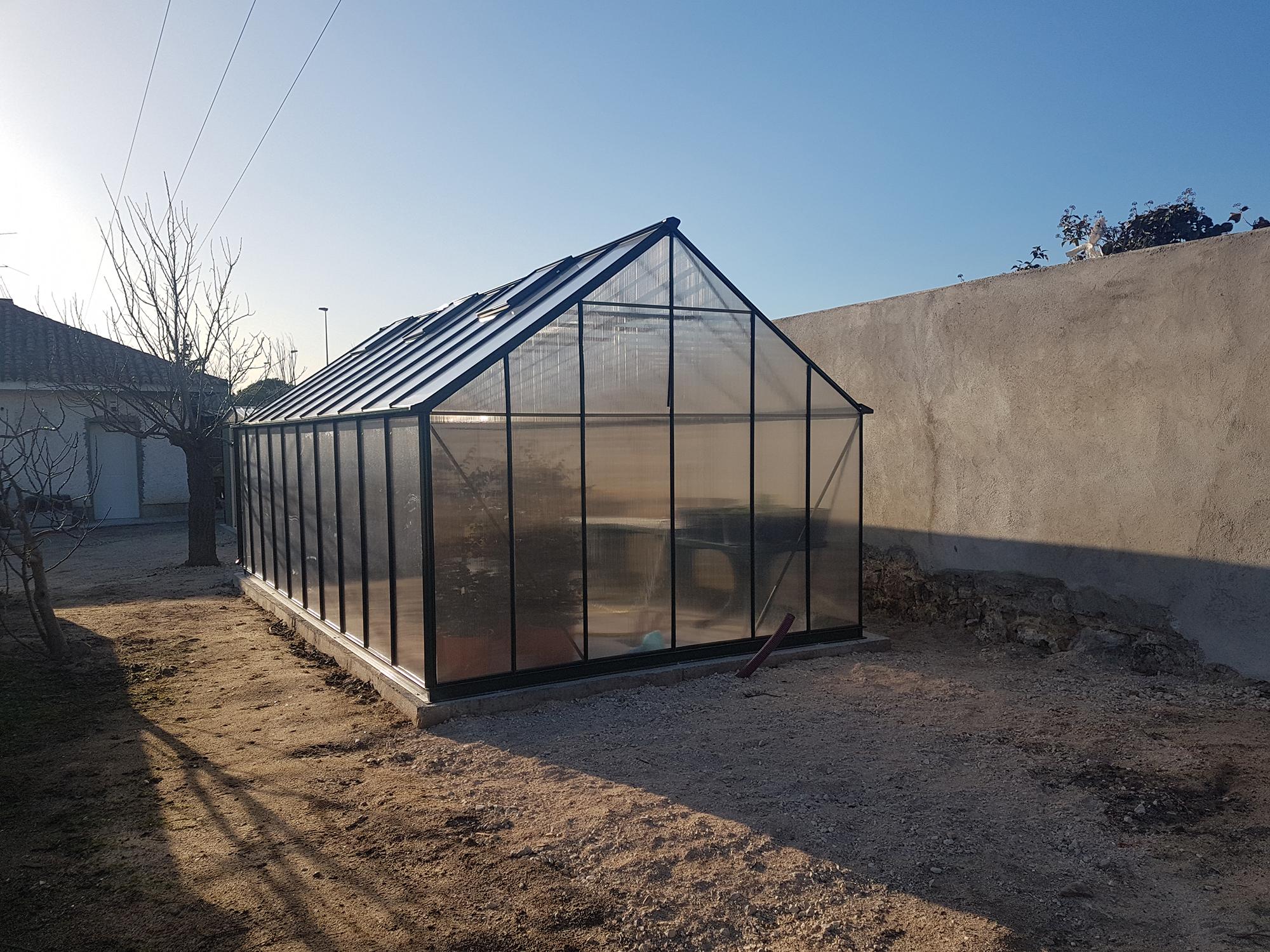 Adecuación de la zona del invernadero