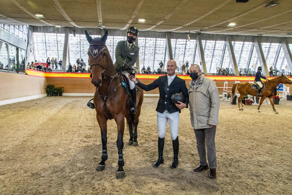 Ibón, de la Yeguada Militar y montado por Luis Fernández Gil-Fournier, ha ganado el Trofeo Colandrero al mejor Caballo de Deporte Español. Foto: Miguel Ros / CCVM