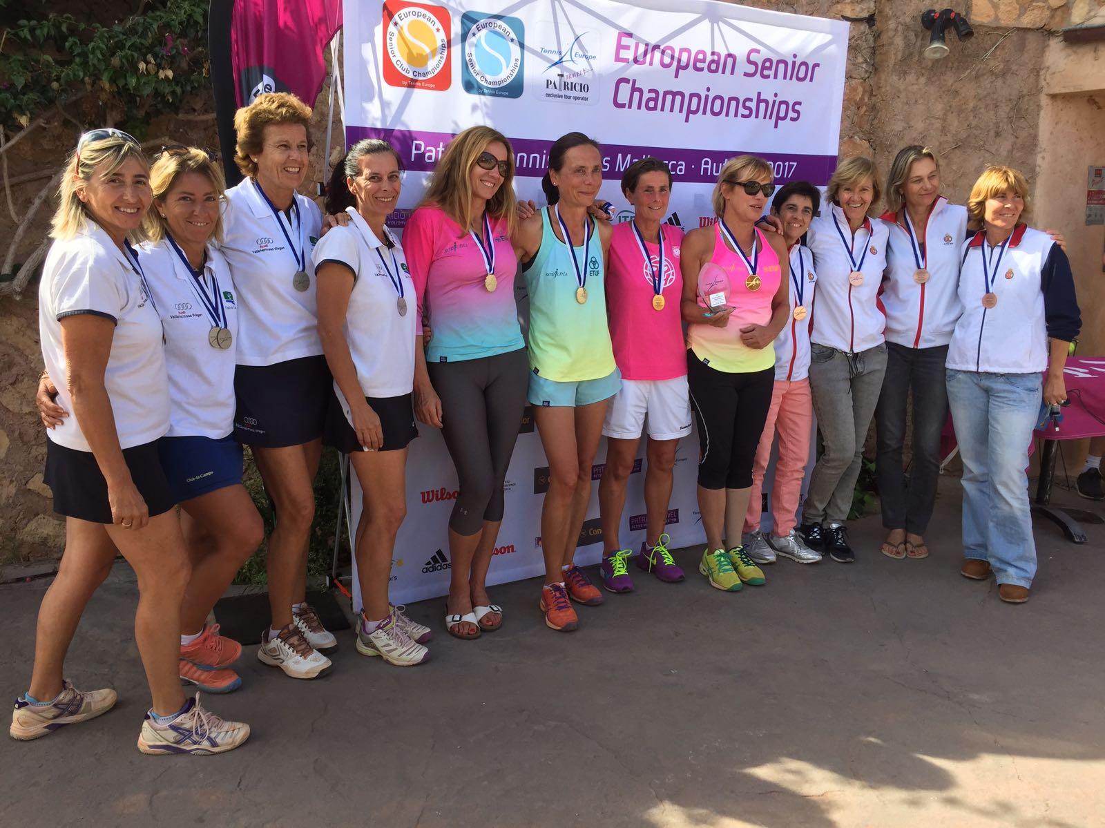 Podio del Campeonato de Europa +50 femenino