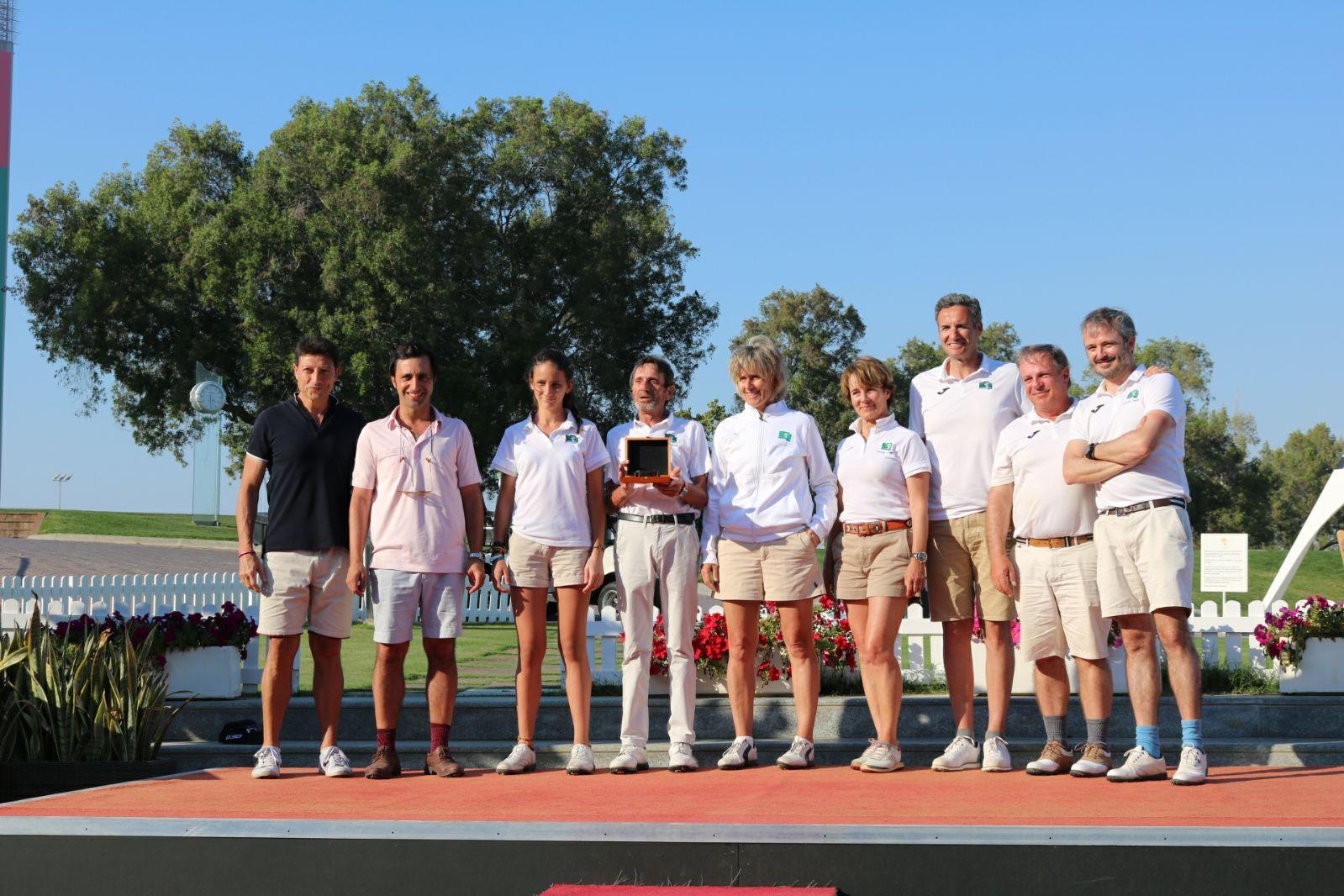 Equipo del Club de Campo con el trofeo de campeón