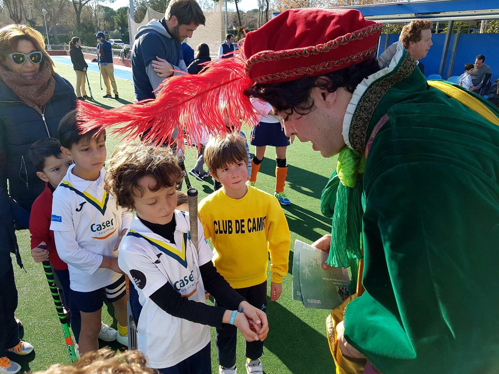  Visita de un paje real a la Escuela de Hockey