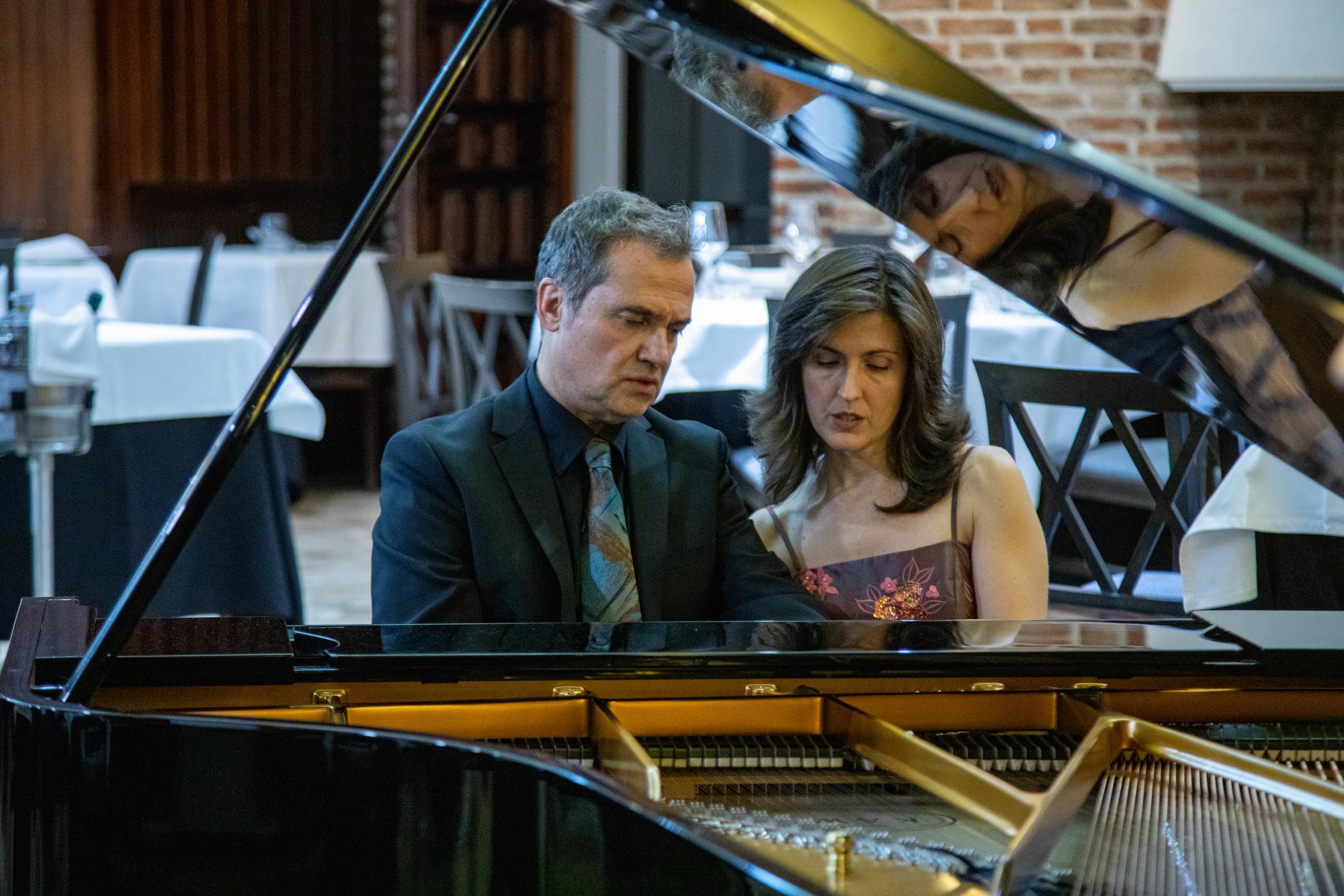 Galería de imágenes de la Cena-Recital Dúo Madom 2019