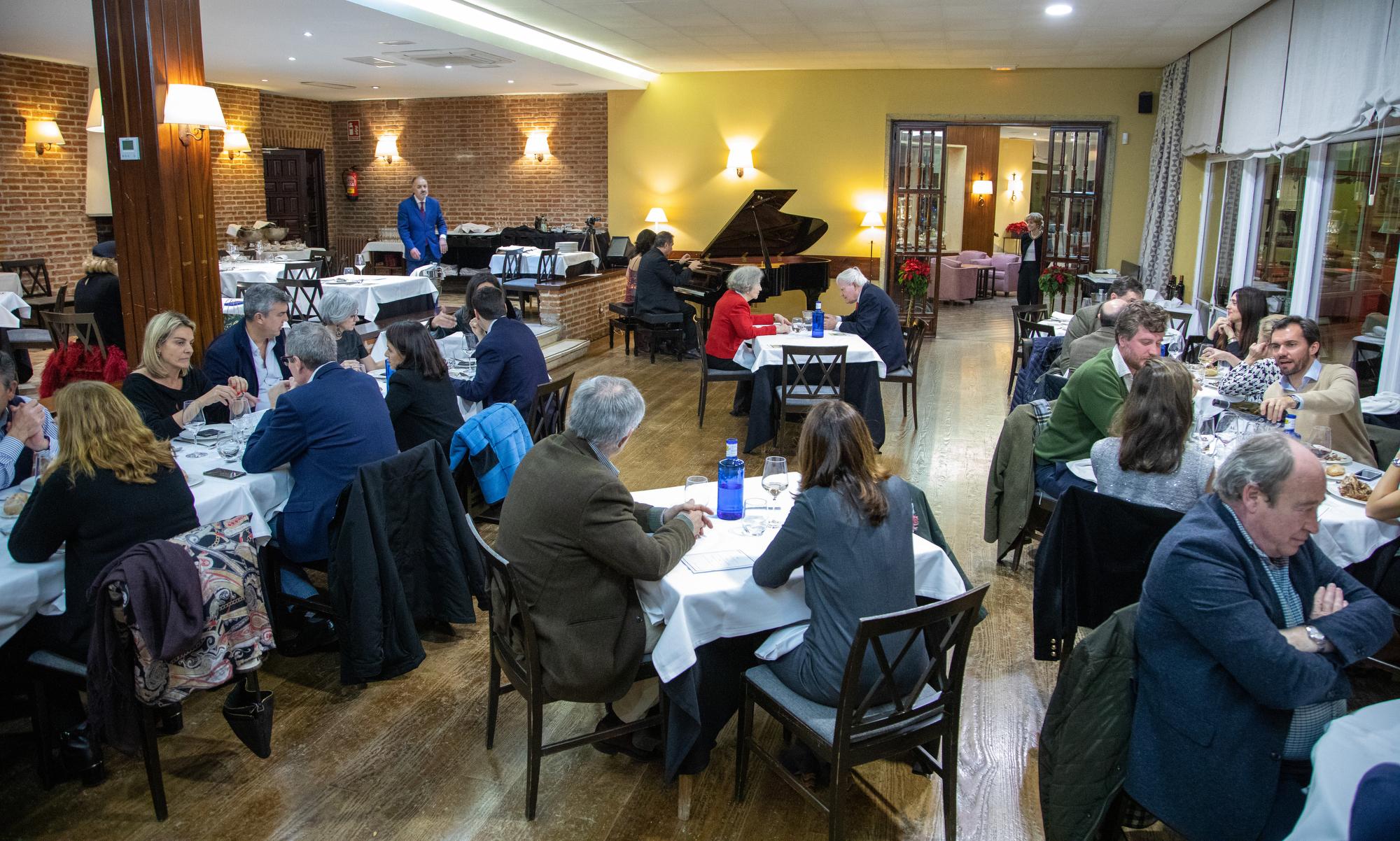 Galería de imágenes de la Cena-Recital Dúo Madom 2019