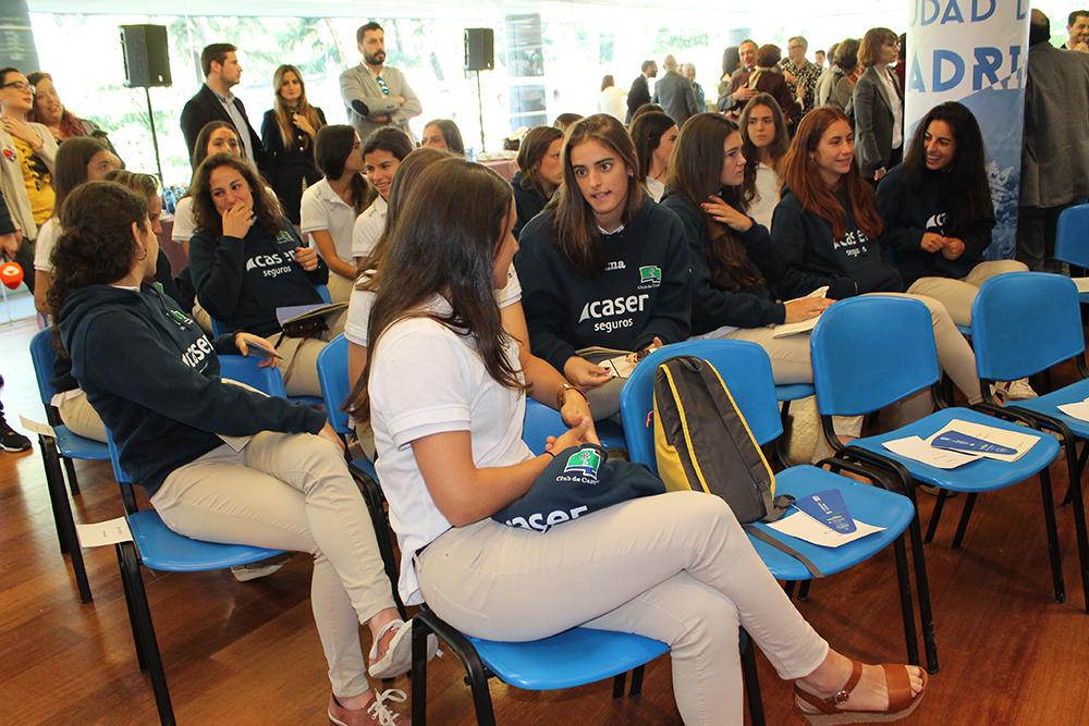 Las jugadoras antes de comenzar el acto